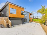 LUXURIOUS DESIGNER HOME ON A QUIET CUL-DE-SAC WITH STUNNING VIEWS