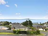 SPACIOUS HOME ENJOYS SWEEPING VIEWS