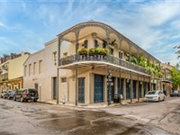 FRENCH QUARTER MAGNIFICENCE
