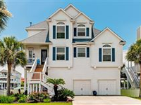 GORGEOUS CANAL-FRONT HOME