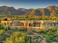EXQUISITELY DESIGNED CONTEMPORARY HOME