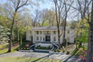 ADMIRABLE ESTATE NESTLED IN BEAUTIFUL RIVER OAKS