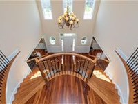 LARGE COMFORTABLE HOME IN SOUGHT-AFTER MARVIN CREEK