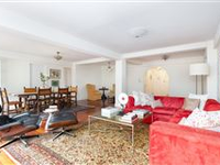 WONDERFULLY MAINTAINED HOME IN BROOKLYN HEIGHTS