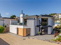 STRIKING ENERGY EFFICIENT HOME WITH PANORAMIC VIEWS