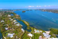 A RARE OFFERING ON SIESTA KEY