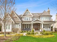 LAVISH LIVING IN A VACATION SETTING