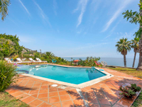 SWEEPING VIEWS FROM EXCLUSIVE SWEETWATER MESA