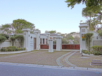 BEAUTIFUL BOSHOF ESTATE HOME