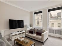 BRIGHT AND CHARMING KNIGHTSBRIDGE FLAT