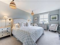 LIGHT AND SPACIOUS MAISONETTE FLAT ON SUNDERLAND TERRACE