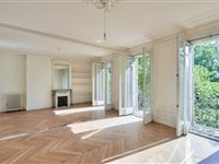 BRIGHT SECOND FLOOR APARTMENT WITH CONTINUOUS BALCONY