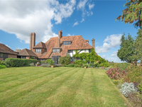 CHARM, STYLE AND ATMOSPHERE IN ASHFORD