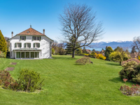 MANSION PROPERTY IN THE HEART OF THE VILLAGE OF BEGNINS