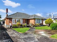 SUPER HANDY AND HIGHLY DESIRABLE LOCATION