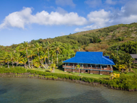 PANORAMIC VIEWS FROM MOLOKAI'S SEA SHORE