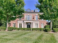 MODERN TRANSITIONAL DESIGN WITH REFINED ELEGANCE