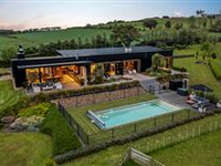 INNOVATIVE NORTH-FACING HOME