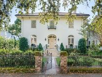 BEAUTIFULLY RESTORED 1924 SOUTH OF BROAD HOME