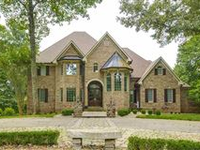 STUNNING ALVATON HOME NESTLED ON A CUL-DE-SAC