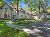 MAGNIFICENT AND ELEGANT PRIVATE ESTATE IN LAKE FOREST
