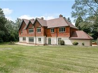 A BEAUTIFULLY APPOINTED COUNTRY HOUSE