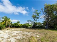 BUILD YOUR DREAM HOME IN OLDE NAPLES