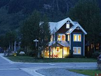 HOME IN A FANTASTIC LOCATION