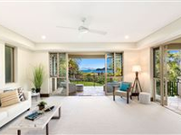 EXCEPTIONAL APARTMENT WITH ABSOLUTE PRIVACY AND SEA VIEWS
