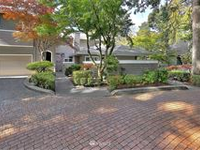 LUXURY CONDO NEAR THE LAKEFRONT IN LAKEWOOD