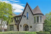 BEAUTIFUL OPEN PLAN HOME ON DESIRABLE BLOCK