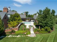 SOPHISTICATED ESTATE IN PASTORAL HUNTLEIGH
