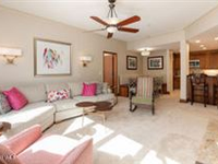 BRIGHT AND CHARMING HOME