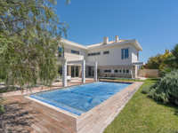 FINE MODERN VILLA IN CASCAIS