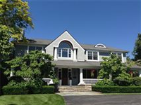 CUSTOM NANTUCKET INSPIRED HOME ON A HUGE LOT