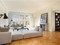 BEAUTIFUL APARTMENT IN FINE PERIOD PRIVATE MANSION
