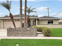 BEAUTIFUL UPGRADED HOME NEAR THE BEACH