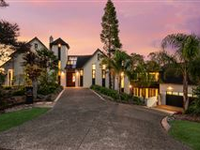WATERFRONT PARADISE
