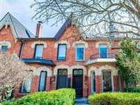 THREE BEDROOM TOWNHOME IN THE HEART OF YORKVILLE