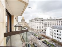 SIXTH FLOOR OF A LUXURIOUS BUILDING