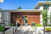 CASUAL YET LUXURIOUS RETREAT