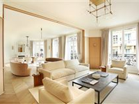 BEAUTIFUL RENOVATED APARTMENT
