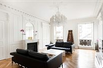 AN ELEGANT APARTMENT IN A BEAUTIFUL 18TH CENTURY BUILDING