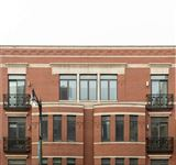 BEAUTIFULLY APPOINTED HOME IN WEST DEPAUL