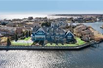 EXTRAORDINARY WATERFRONT HOME