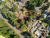 SEATTLE GOLF CLUB ADJACENT, LARGE LOT RAMBLER