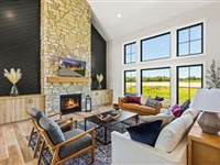 STUNNING MODERN FARMHOUSE