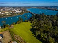 MAGNIFICENT WATERFRONT PROPERTY
