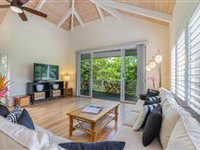 BRIGHT AND SPACIOUS HOME ON QUIET STREET OF PRINCEVILLE