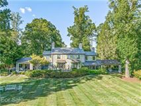 ARTFUL LIVING ON THE GOLF COURSE